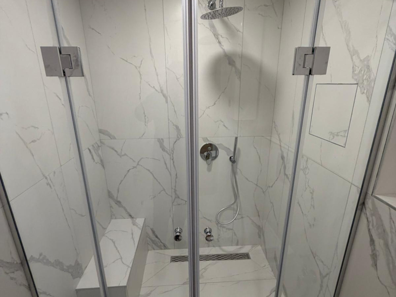 Azur Panorama 3 – Nový moderný apartmán s výhľadom na more