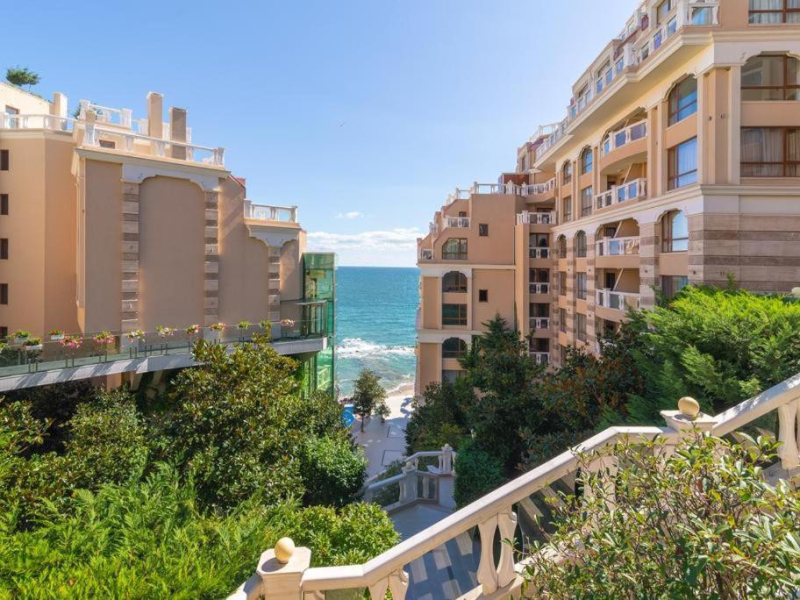Luxusný apartmán s priestrannou terasou – 1 spálňa