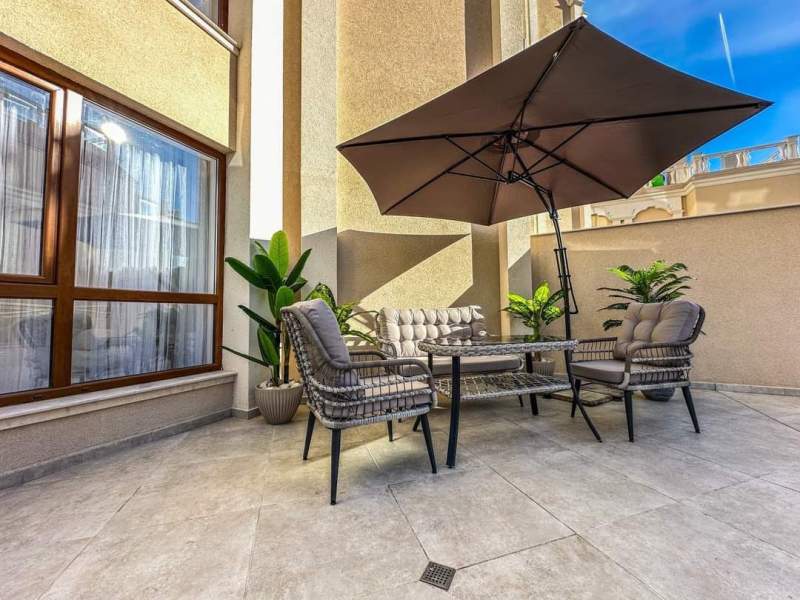 Luxusný apartmán s priestrannou terasou – 1 spálňa
