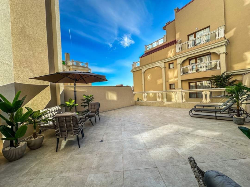 Luxusný apartmán s priestrannou terasou – 1 spálňa