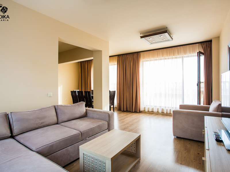 Exkluzívny penthouse s obrovskou terasou a panoramatickým výhľadom na more