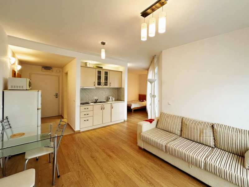 Zariadený jednoizbový apartmán v komplexe St. Georgi Palace