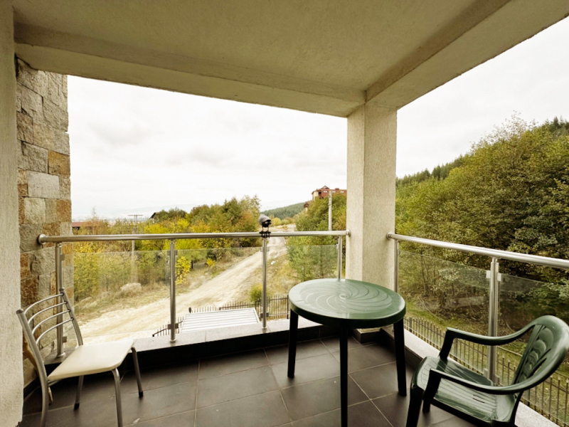 Zariadený jednoizbový apartmán v komplexe St. Georgi Palace
