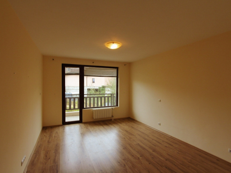 Priestranný dvojizbový apartmán v rezorte Parklands