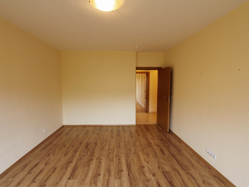 Priestranný dvojizbový apartmán v rezorte Parklands