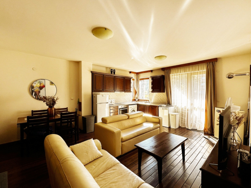 Kompletne zariadený jednoizbový apartmán v golfovom rezorte Pirin Golf & Country Club