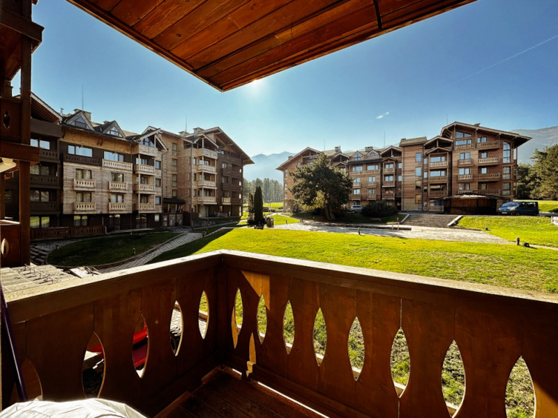 Kompletne zariadený jednoizbový apartmán v golfovom rezorte Pirin Golf & Country Club