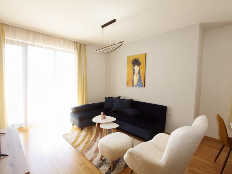 Útulný jednoizbový apartmán s dvoma balkónmi v komplexe Tri Hory