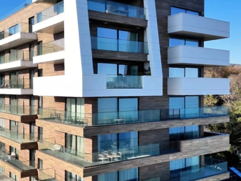Exkluzívny apartmán priamo na pláži s panoramatickým výhľadom na more