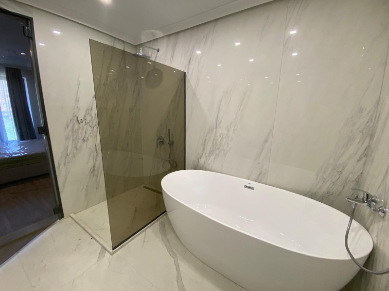 Elegantný apartmán s výhľadom do zelene – pokoj, súkromie a nadčasový dizajn