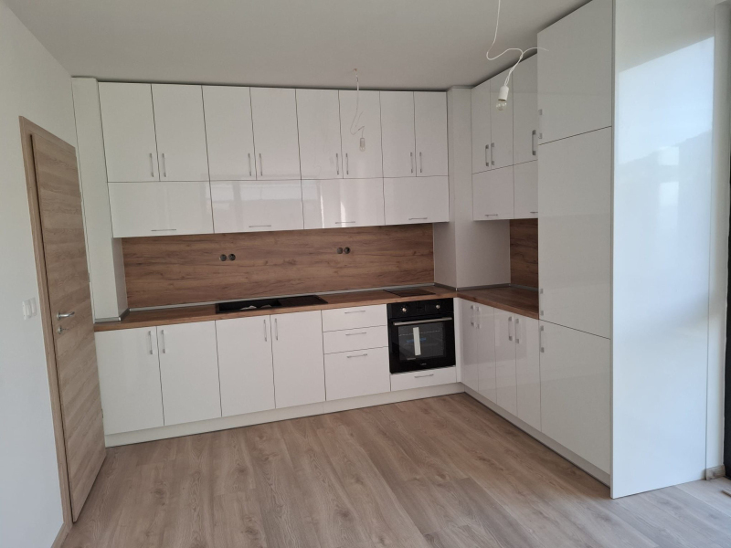 Luxusný 3-izbový apartmán s panoramatickým výhľadom na more – Azur Panorama