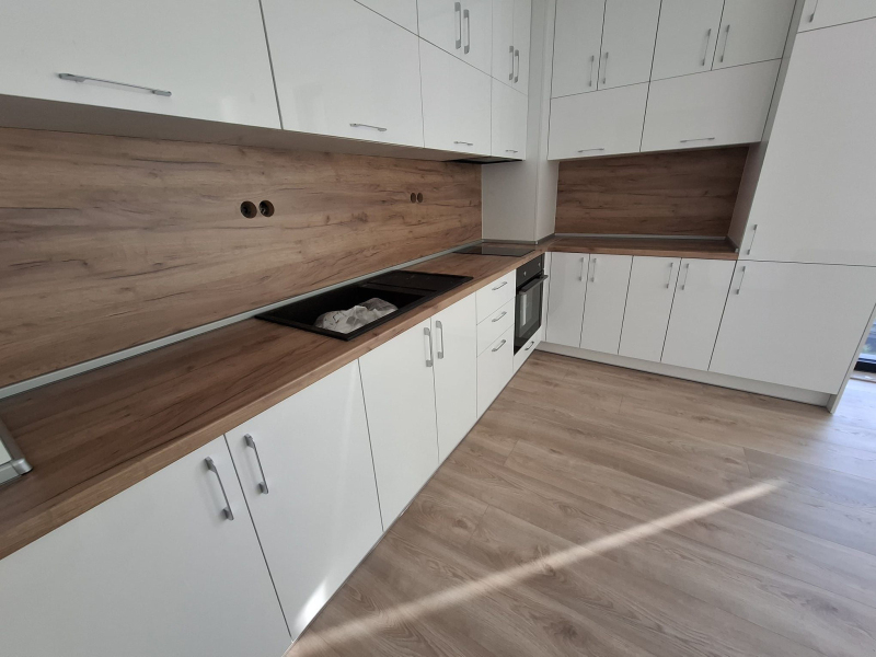 Luxusný 3-izbový apartmán s panoramatickým výhľadom na more – Azur Panorama