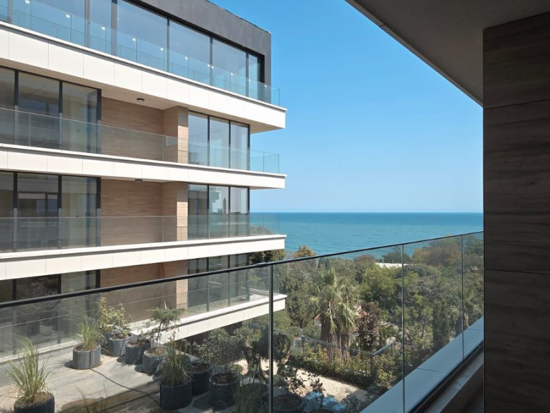 Luxusný 3-izbový apartmán s panoramatickým výhľadom na more – Azur Panorama