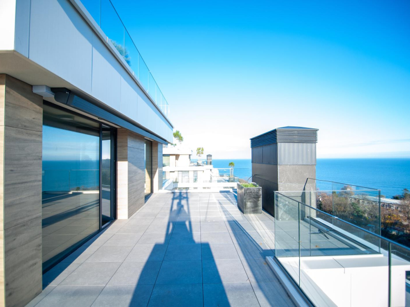 Vlajkový penthouse s panoramatickou terasou – absolútny luxus v rezorte Azur Panorama