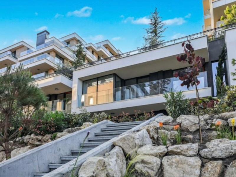 Vlajkový penthouse s panoramatickou terasou – absolútny luxus v rezorte Azur Panorama