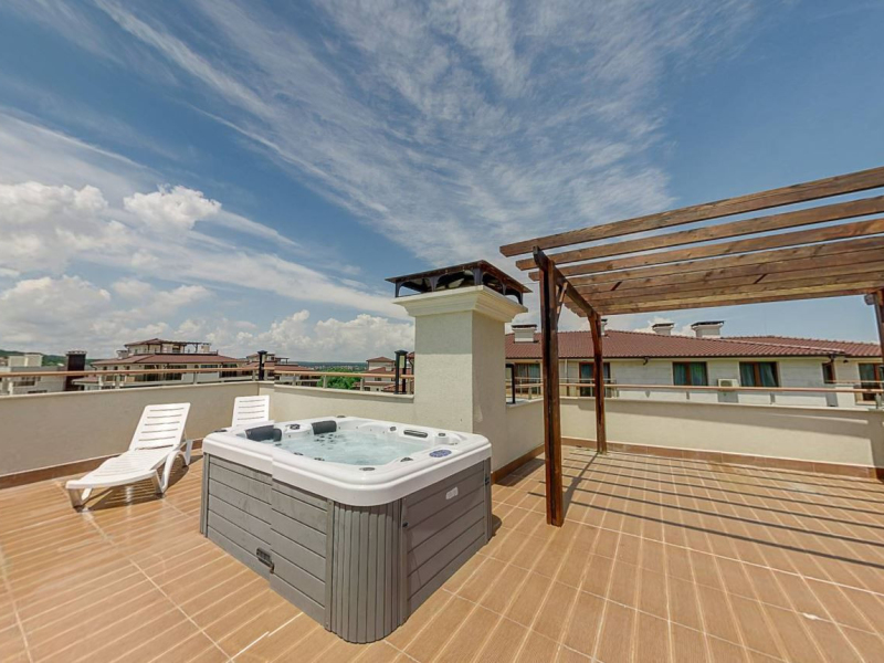 Apartmán č. 12 – Exkluzívny penthouse pri mori