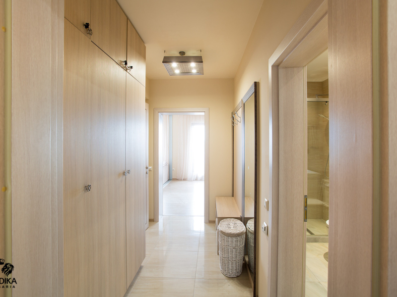 Zariadený 2-izbový apartmán s výhľadom na more a bazén v luxusnom komplexe Argisht Partes